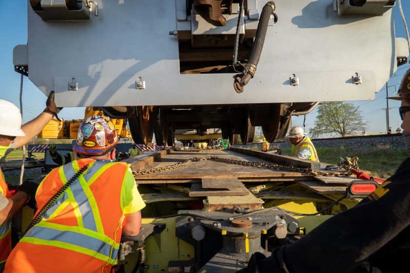 4141 on hydraulic lift trailer