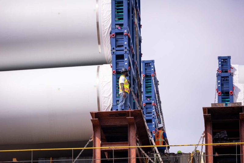 wind blade transport logistics - heavy haul cargo